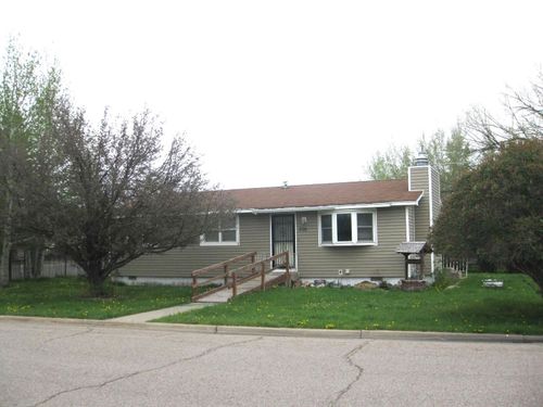 200 Oak St, Evanston, WY, 82930-2677 | Card Image