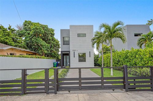2320 Sw 14th St, Miami, FL, 33145-1204 | Card Image