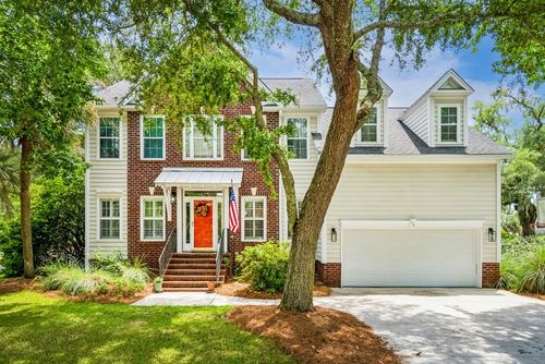 174 Revetment Ln, Mount Pleasant, SC, 29464-7819 | Card Image