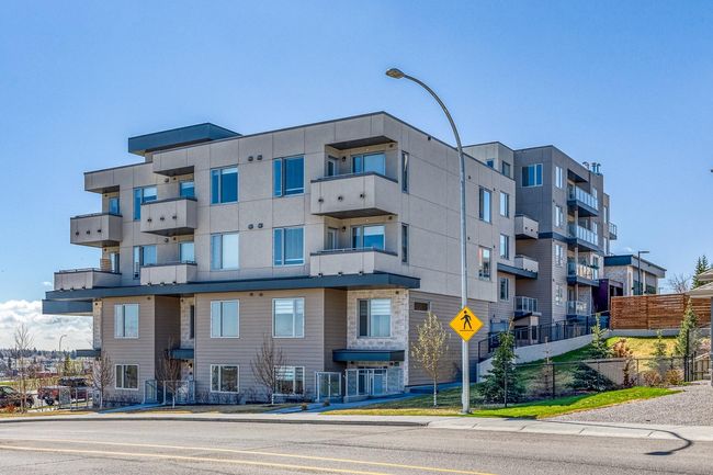 12 - 30 Shawnee Common Sw, Condo with 2 bedrooms, 3 bathrooms and 1 parking in Calgary AB | Image 33