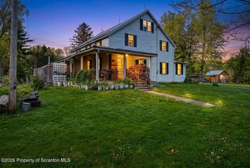 27 A M Hughes Blvd, Covington Twp, PA, 18424-7804 | Card Image