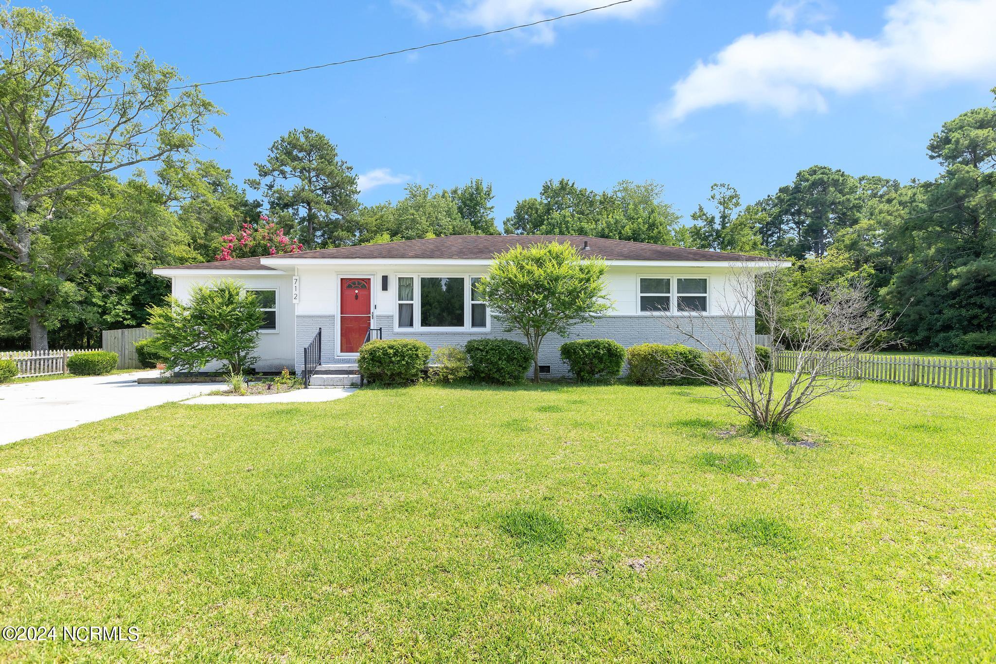 Country Club Rd, Jacksonville, NC 28546