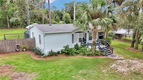 9909 Northcut Ave, Crystal River, FL, 34428-2117 | Card Image