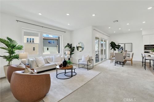 100 Billings, Irvine, CA, 92618-5945 | Card Image