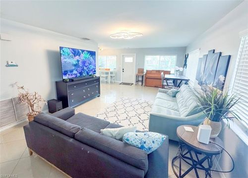 744 96th Ave N, Naples, FL, 34108-2476 | Card Image