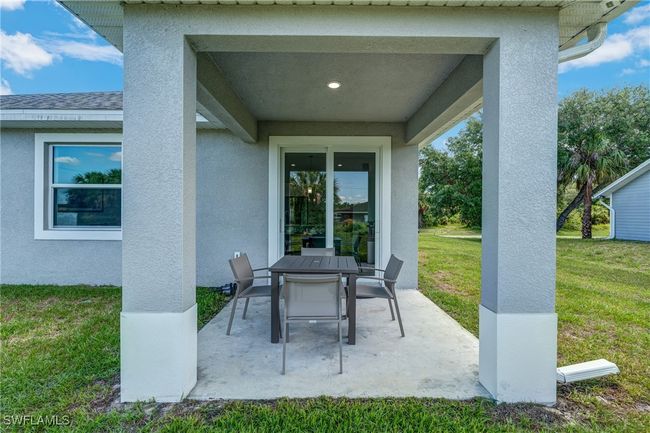 8006 Buttercup Cir, House other with 3 bedrooms, 3 bathrooms and null parking in LABELLE FL | Image 29