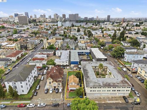 1625 7th Ave, Oakland, CA, 94606-2921 | Card Image