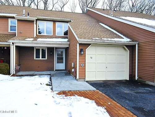 38 Commonwealth Dr, Glenmont, NY, 12077-3212 | Card Image