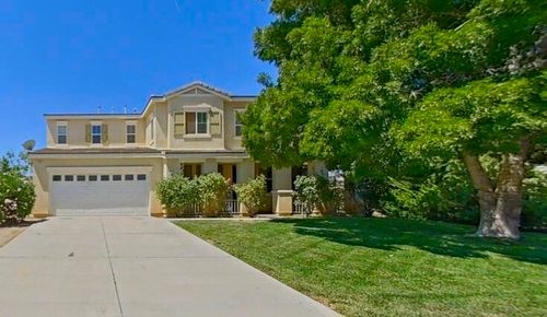 2300 Thorncroft Cir, Palmdale, CA, 93551-6954 | Card Image