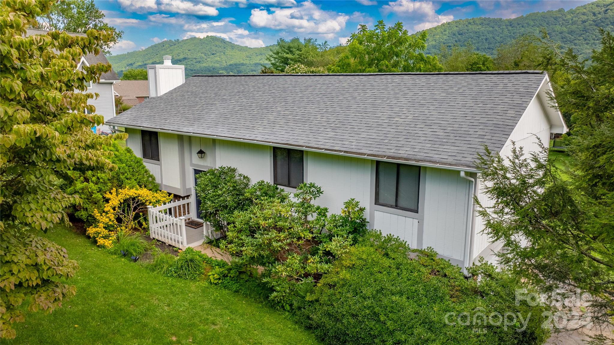 White Pine Cir, Fletcher, NC 28732