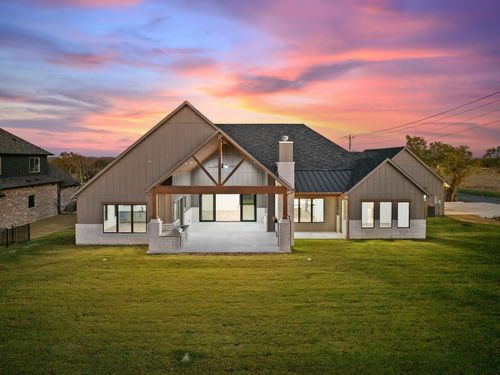 300 Ryker Ln, Gunter, TX, 75058-4118 | Card Image