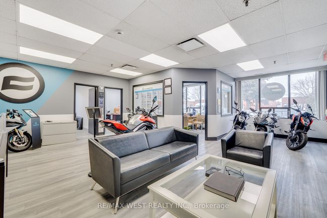 390 Bradwick Dr, Home with 0 bedrooms, 5 bathrooms and 100 parking in Concord ON | Image 17