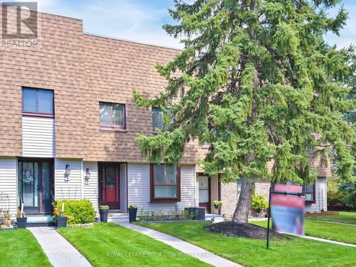 7-189 Springhead Gdns, Richmond Hill, ON, L4C5C7 | Card Image