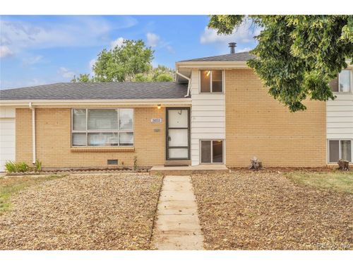 3055 Carson St, Aurora, CO, 80011-2221 | Card Image