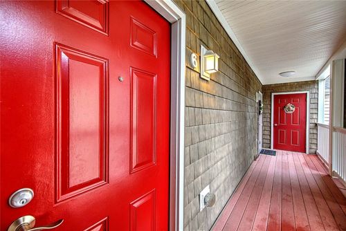 unit-6e-70 Turner St, Warwick, RI, 02886-3629 | Card Image