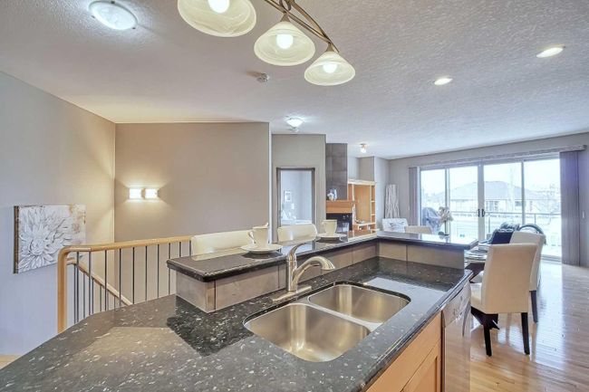 135 Everglade Way Sw, Home with 2 bedrooms, 2 bathrooms and 4 parking in Calgary AB | Image 12