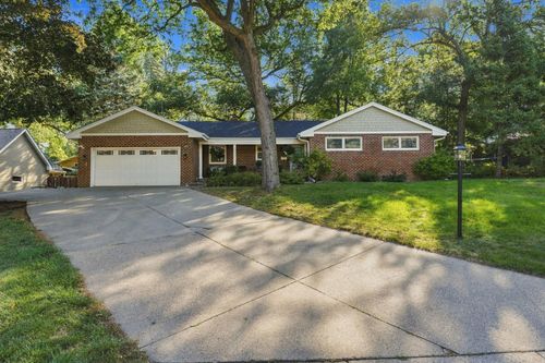 1620 Sumter Ave N, Golden Valley, MN, 55427-4048 | Card Image