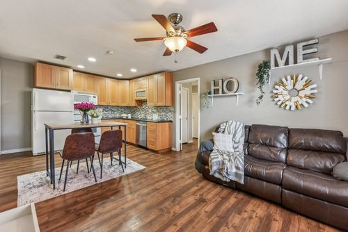 apt-b111-1624 Aquarena Springs Dr, San Marcos, TX, 78666-7250 | Card Image