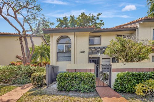 apt-201-5904 S End Lake Dr, Boynton Beach, FL, 33437-3413 | Card Image