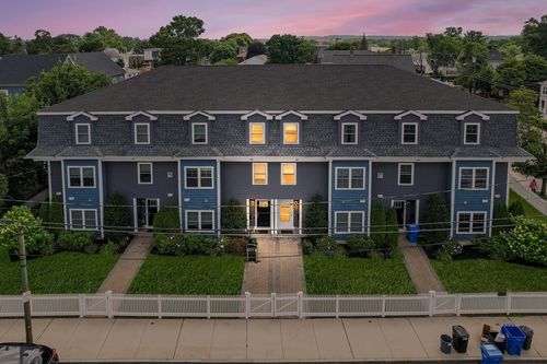 apt-3-172 Bright St, Waltham, MA, 02453-6594 | Card Image