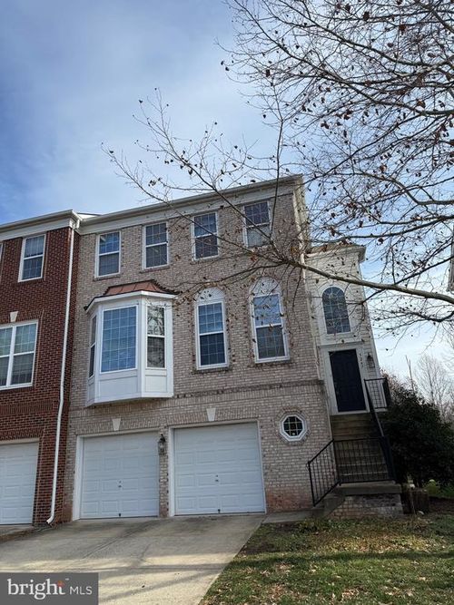 5247 Jule Star Dr, CENTREVILLE, VA, 20120-3010 | Card Image