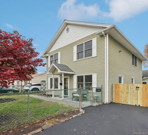 10 Kwiecinski St, West Haverstraw, NY, 10993-1411 | Card Image