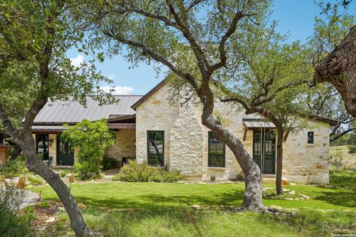 162 Flowering Sage Ln, Fredericksburg, TX, 78624-8407 | Card Image