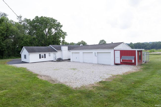 6049 E Mineral Koleen Rd, House other with 3 bedrooms, 1 bathrooms and null parking in Bloomfield IN | Image 14