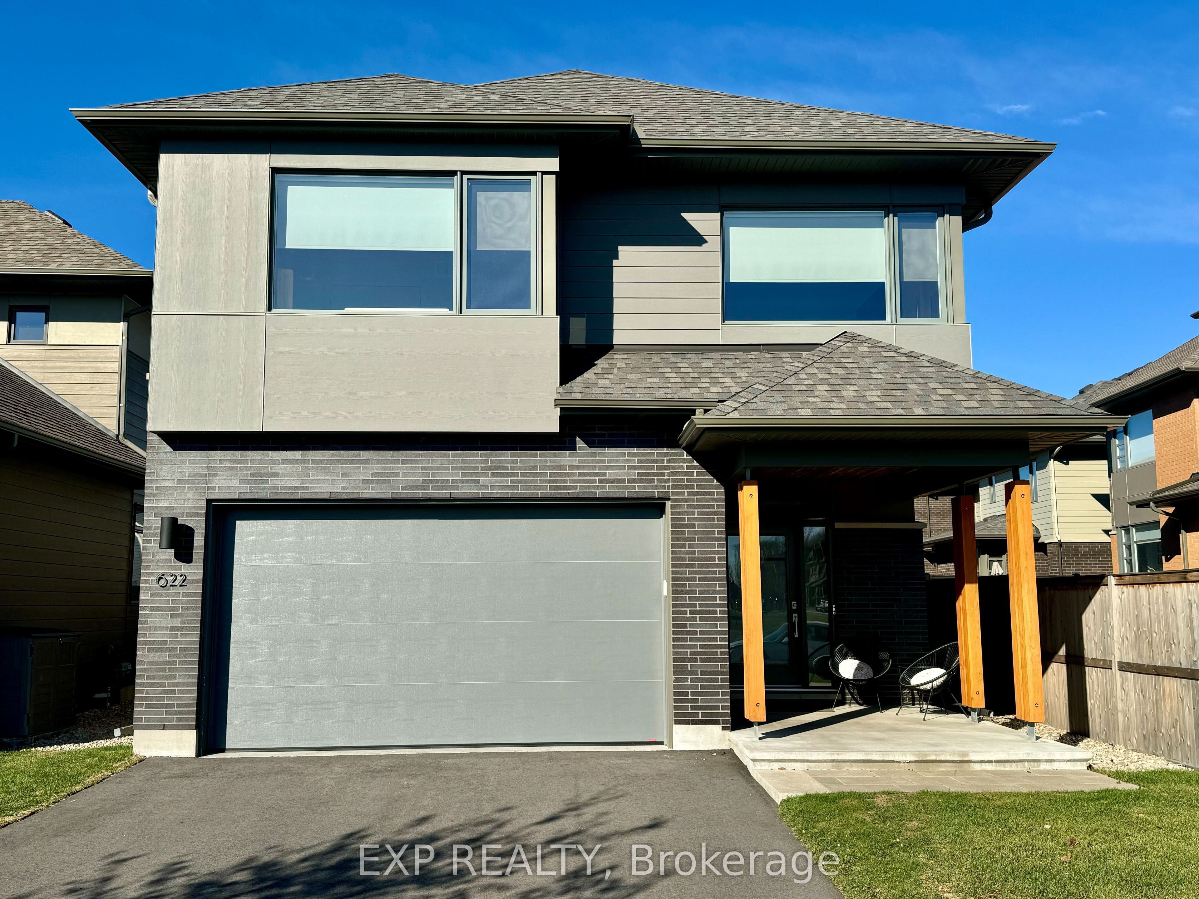 Residential Lease in Blossom Park - Airport and Area