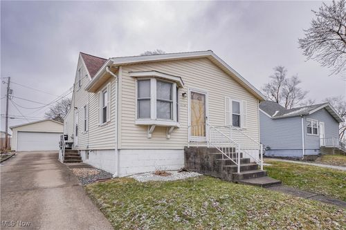 1716 Brooks Avenue Sw, Canton, OH, 44706 | Card Image