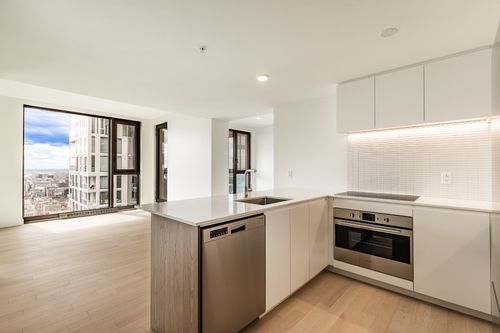 5619-1210 Rue Jeanne-Mance, Montréal, QC, H2X1M1 | Card Image