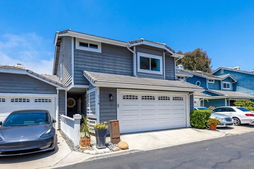677 Summer View Cir, Encinitas, CA, 92024-3760 | Card Image