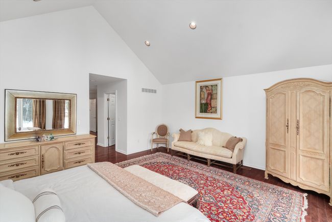 Primary bedroom en-suite | Image 18