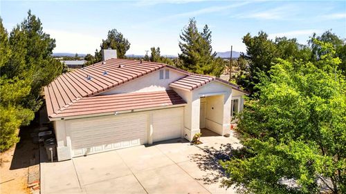 9770 Sunny Vista Rd, Phelan, CA, 92371-4074 | Card Image