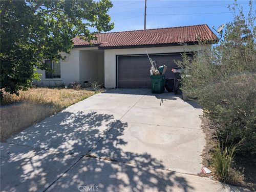 37513 Penara, Palmdale, CA, 93552 | Card Image