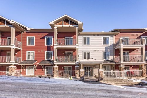 8313-70 Panamount Dr Nw, Calgary, AB, T3K6L7 | Card Image