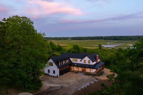 80 Wells Rd, Cape Elizabeth, ME, 04107-9628 | Card Image