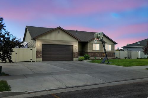 609 N 130 E, Smithfield, UT, 84335-6748 | Card Image