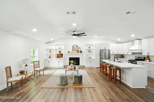 7_living and kitchen 1 | Image 6
