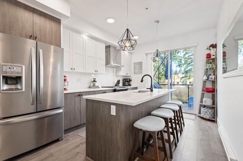 83-24108 104 Ave, Maple Ridge, BC, V2W0J5 | Card Image