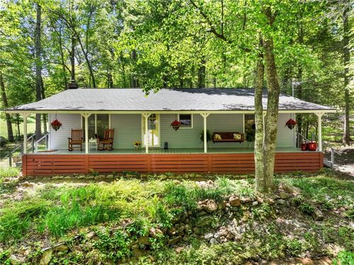 220 Evans Ln, Lakemont, GA, 30552-3414 | Card Image