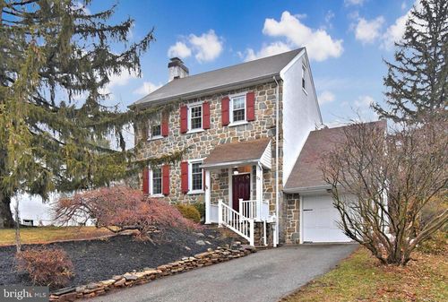 23 Carriage Ln, NORRISTOWN, PA, 19401-3055 | Card Image