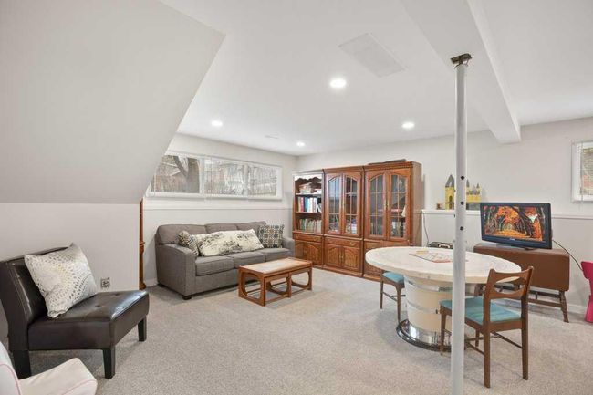 2 Mountain Pl, House other with 6 bedrooms, 3 bathrooms and 1 parking in Sylvan Lake AB | Image 21