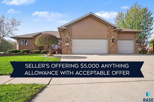 721 Britz Dr Drive, Luverne, MN, 56156 | Card Image