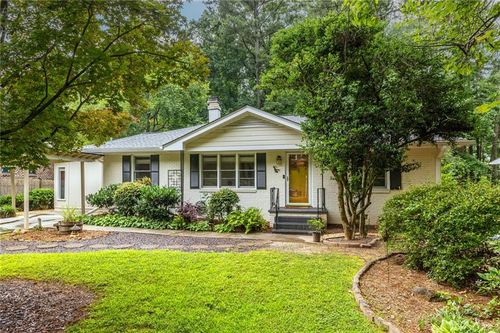 2469 Hunting Valley Dr, Decatur, GA, 30033-4227 | Card Image