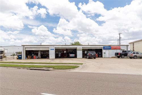 1169 S Padre Island Dr, Corpus Christi, TX, 78416-2140 | Card Image