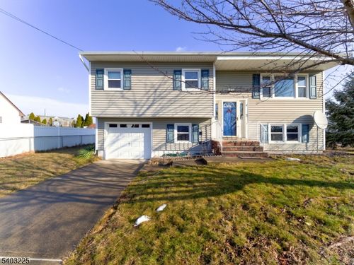 5 Claire Ct, Manville, NJ, 08835-1407 | Card Image