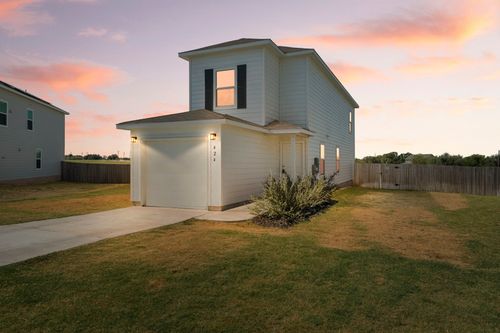 424 Marty Allen Loop, Jarrell, TX, 76537-2219 | Card Image
