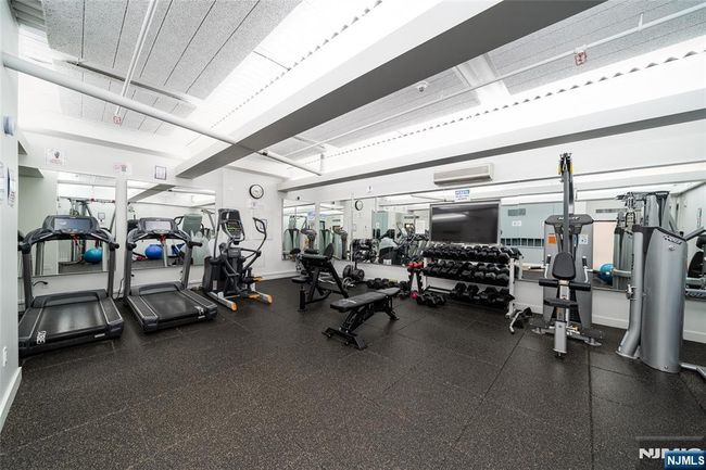 250 Gorge, House attached with 1 bedrooms, 1 bathrooms and null parking in Cliffside Park NJ | Image 14