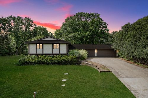 8600 176th Ave Nw, Anoka, MN, 55303-2932 | Card Image